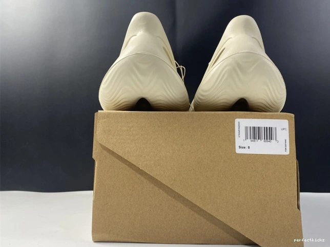 RNNR Yeezy Foam FY4567 Adidas Sand 0815